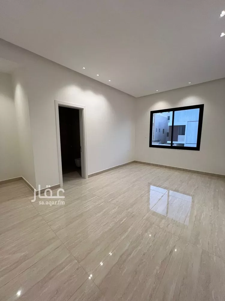 فيلا للبيع في شارع سعد الله بن مجالد, حي المهدية, مدينة الرياض, منطقة الرياض صورة 5