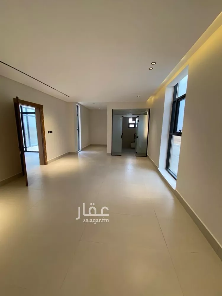 فيلا للبيع في شارع محمد بن هبة الله, حي المهدية, مدينة الرياض, منطقة الرياض صورة 5