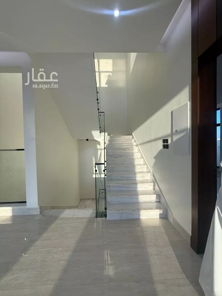 فيلا للبيع في شارع السيل الكبير, حي المهدية, مدينة الرياض, منطقة الرياض 19