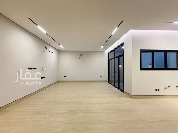 فيلا للبيع في شارع أحمد بن الحسن الأنصاري, حي المهدية, مدينة الرياض, منطقة الرياض صورة 5