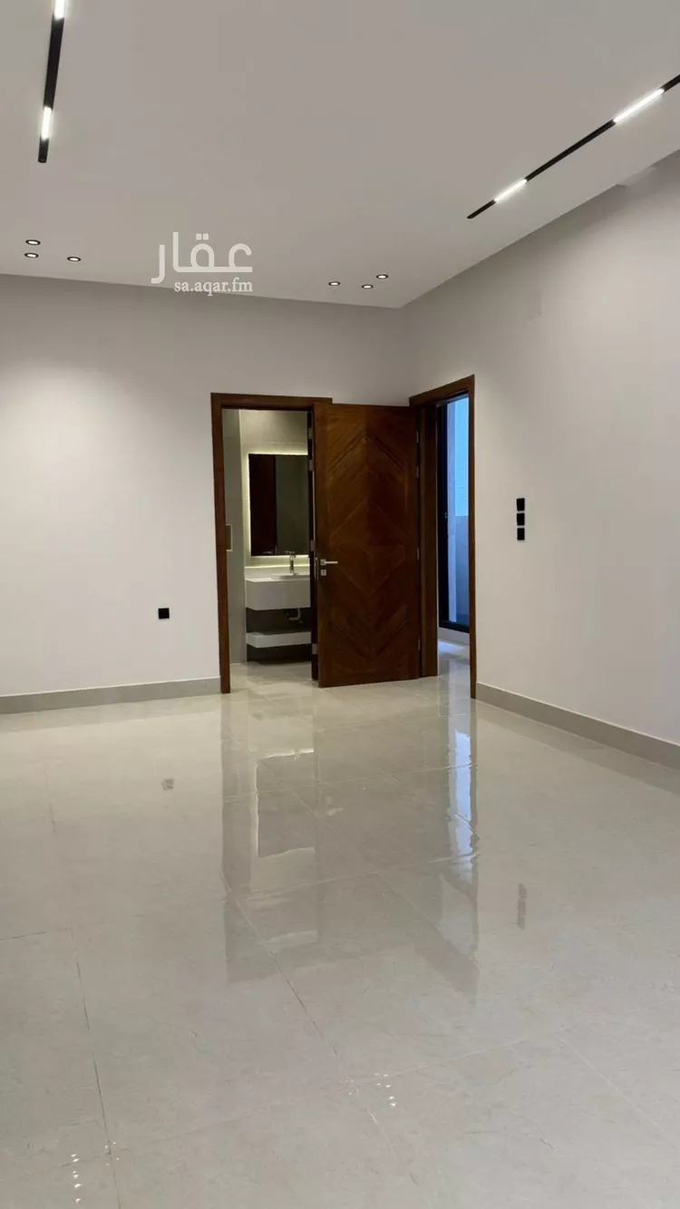 فيلا للبيع في شارع عفيف الدين الثقفي, حي المهدية, مدينة الرياض, منطقة الرياض 15