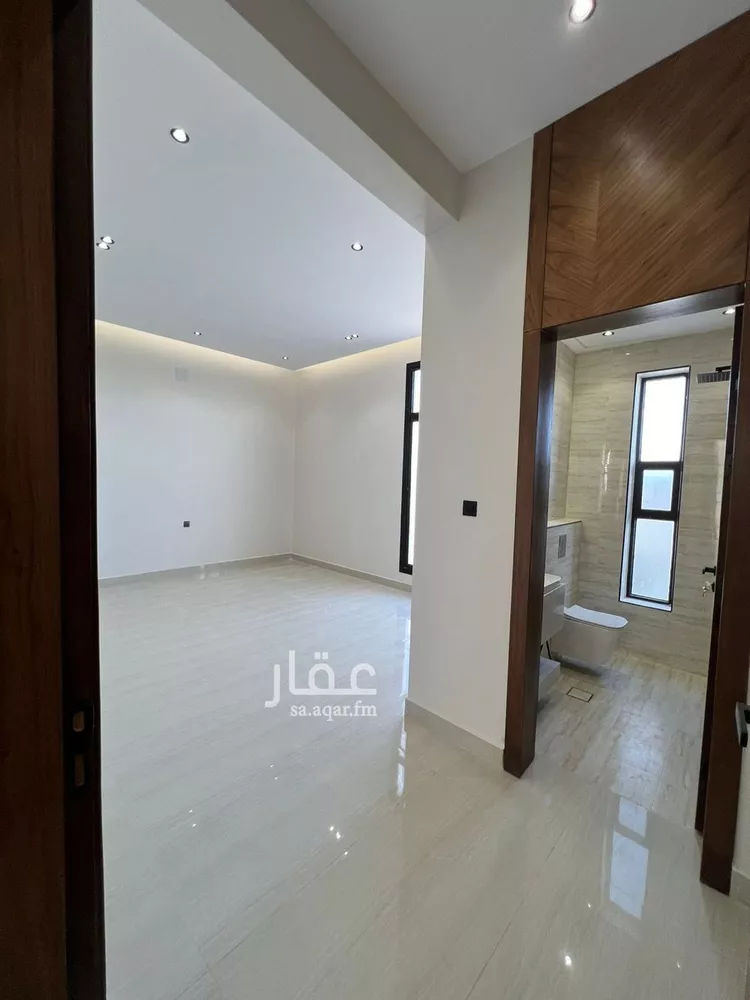 فيلا للبيع في شارع السيل الكبير, حي المهدية, مدينة الرياض, منطقة الرياض 8