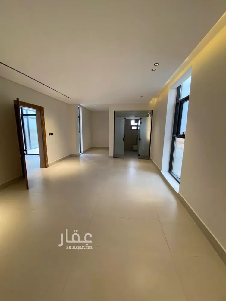 فيلا للبيع في شارع محمد بن هبة الله, حي المهدية, مدينة الرياض, منطقة الرياض صورة 2