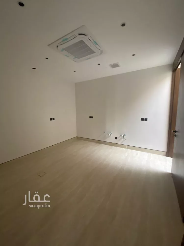 فيلا للبيع في شارع عمر بن عبدالقادر مفتي, حي المهدية, مدينة الرياض, منطقة الرياض صورة 4