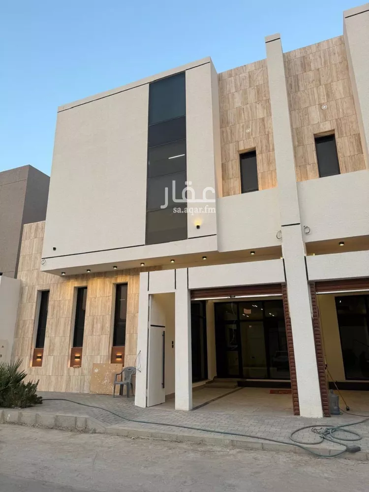 فيلا للبيع في شارع أحمد بن الحسن الأنصاري, حي المهدية, مدينة الرياض, منطقة الرياض صورة 2