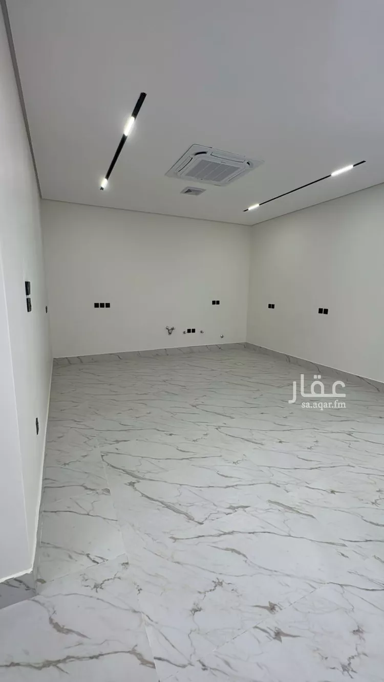 فيلا للبيع في شارع السيل الكبير, حي المهدية, مدينة الرياض, منطقة الرياض صورة 3