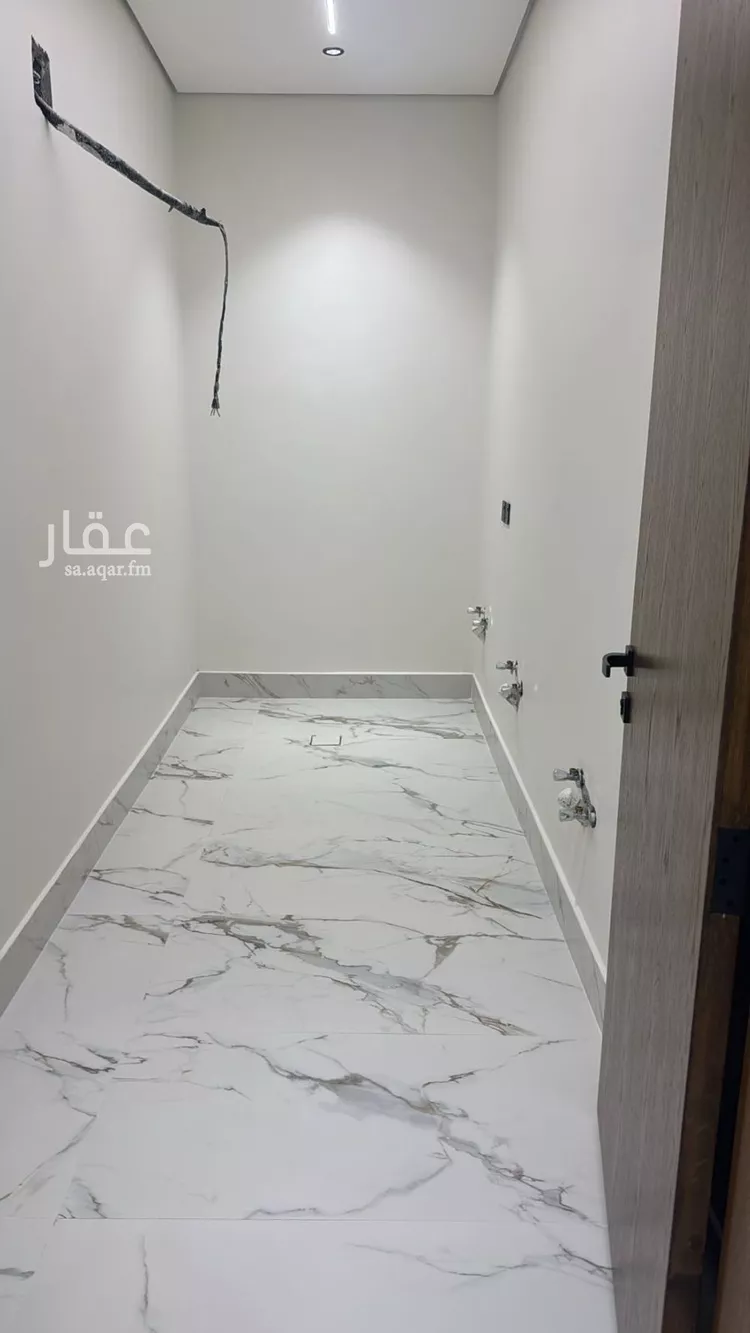 فيلا للبيع في شارع السيل الكبير, حي المهدية, مدينة الرياض, منطقة الرياض 28