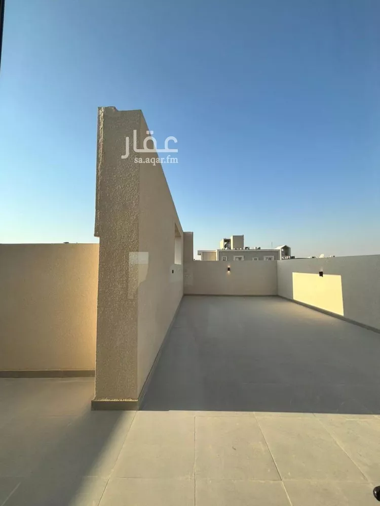 فيلا للبيع في شارع محمد بن عيسى العدني, حي المهدية, مدينة الرياض, منطقة الرياض 24