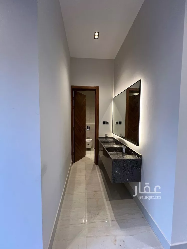 فيلا للبيع في شارع حامد أزهر, حي المهدية, مدينة الرياض, منطقة الرياض صورة 4