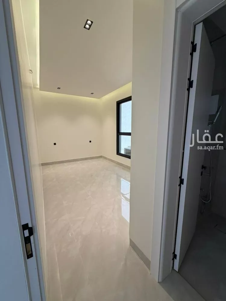 فيلا للبيع في شارع محمد بن أبي بكر القيم, حي المهدية, مدينة الرياض, منطقة الرياض صورة 4