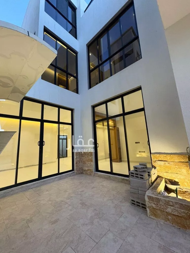 فيلا للبيع في شارع أبي الفضل العليمي, حي المهدية, مدينة الرياض, منطقة الرياض صورة 3