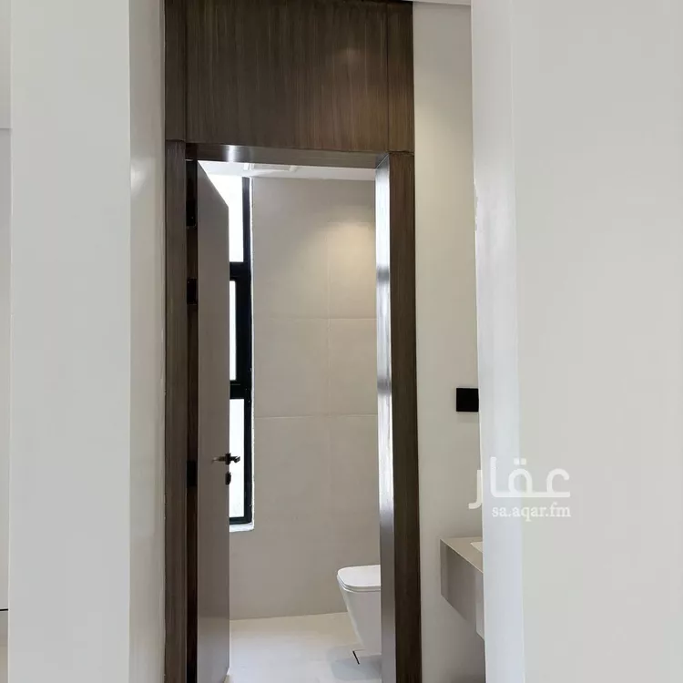 دور للبيع في شارع عائشة بنت ابي بكر, حي شبرا, مدينة الرياض, منطقة الرياض صورة 5