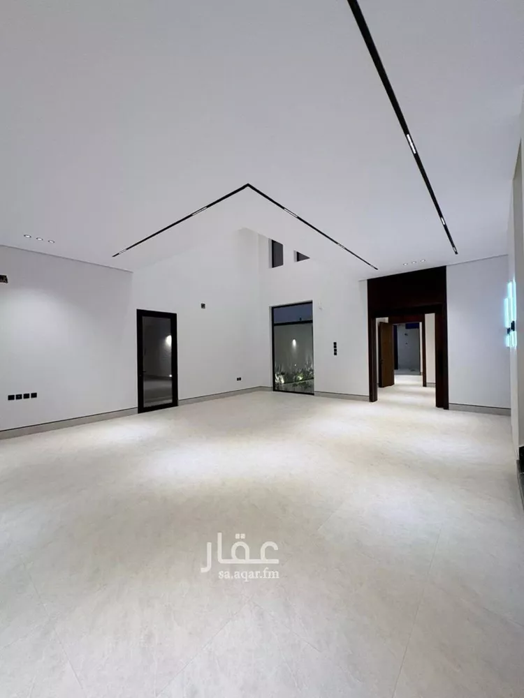 فيلا للبيع في شارع أحمد الكازروني, حي المهدية, مدينة الرياض, منطقة الرياض صورة 5