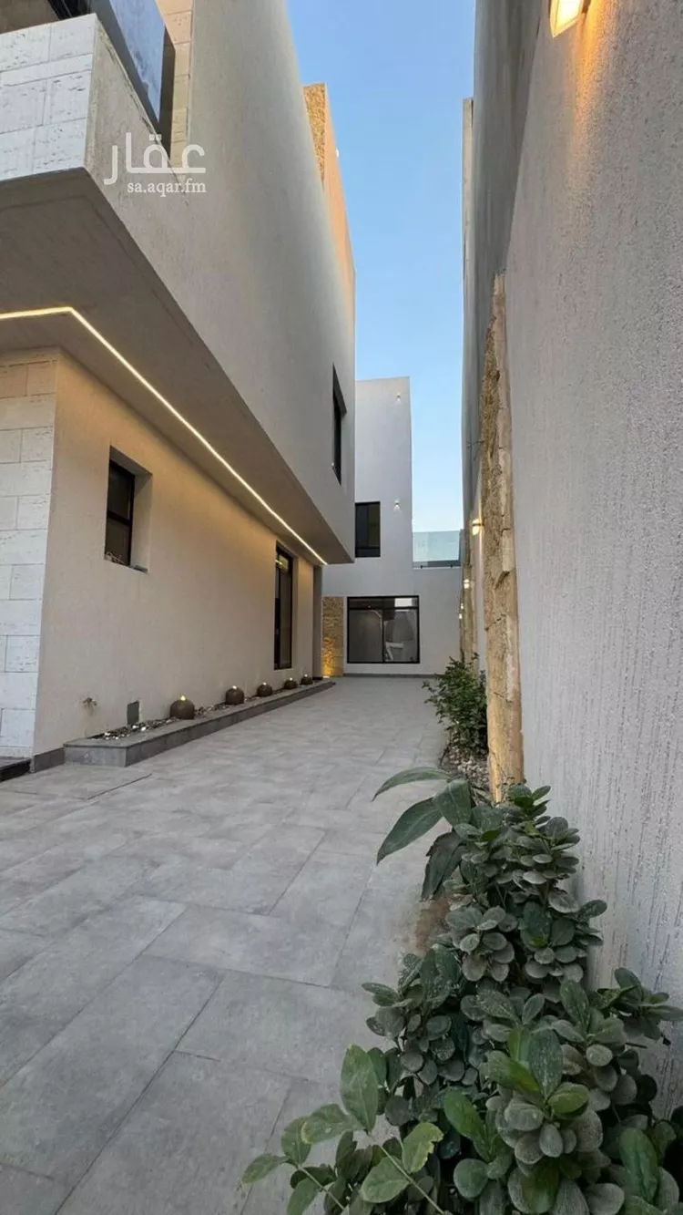 فيلا للبيع في شارع أحمد مفتي المكي الحنفي, حي المهدية, مدينة الرياض, منطقة الرياض صورة 2