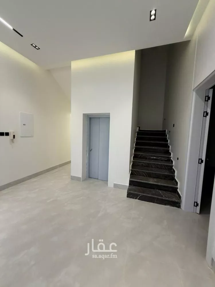 فيلا للبيع في شارع محمد بن أبي بكر القيم, حي المهدية, مدينة الرياض, منطقة الرياض صورة 3