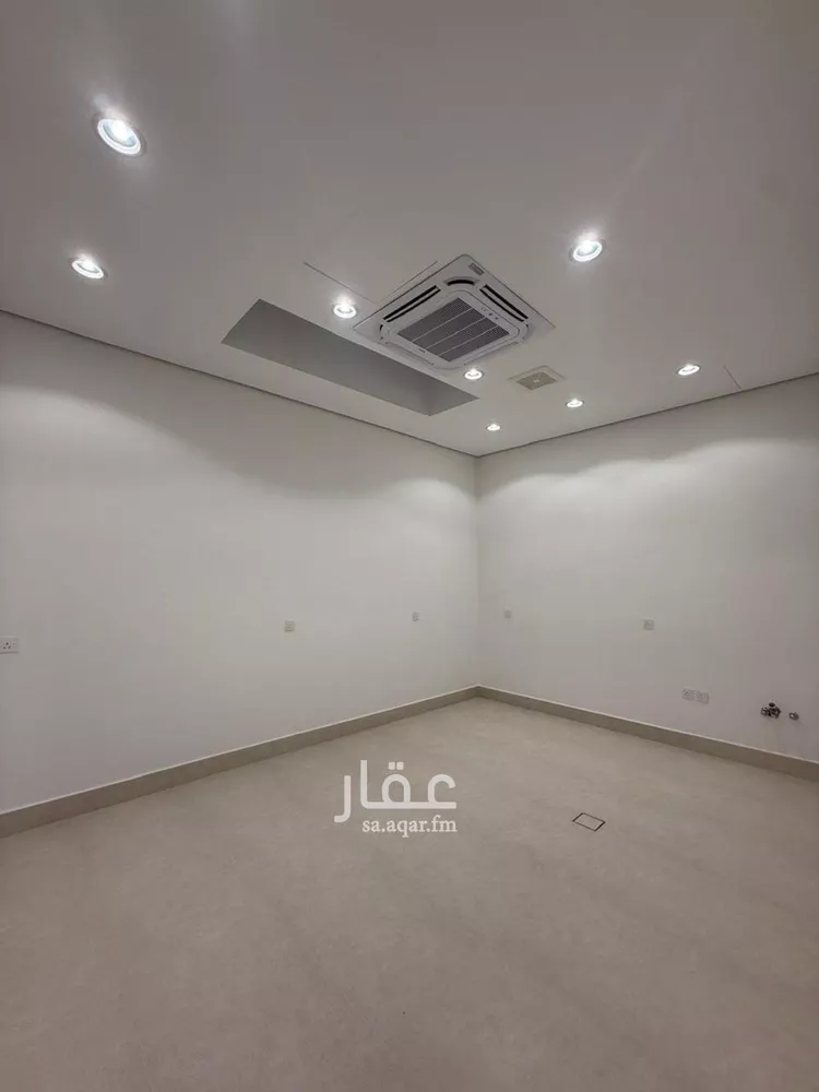 فيلا للبيع في شارع السيل الكبير, حي المهدية, مدينة الرياض, منطقة الرياض صورة 4