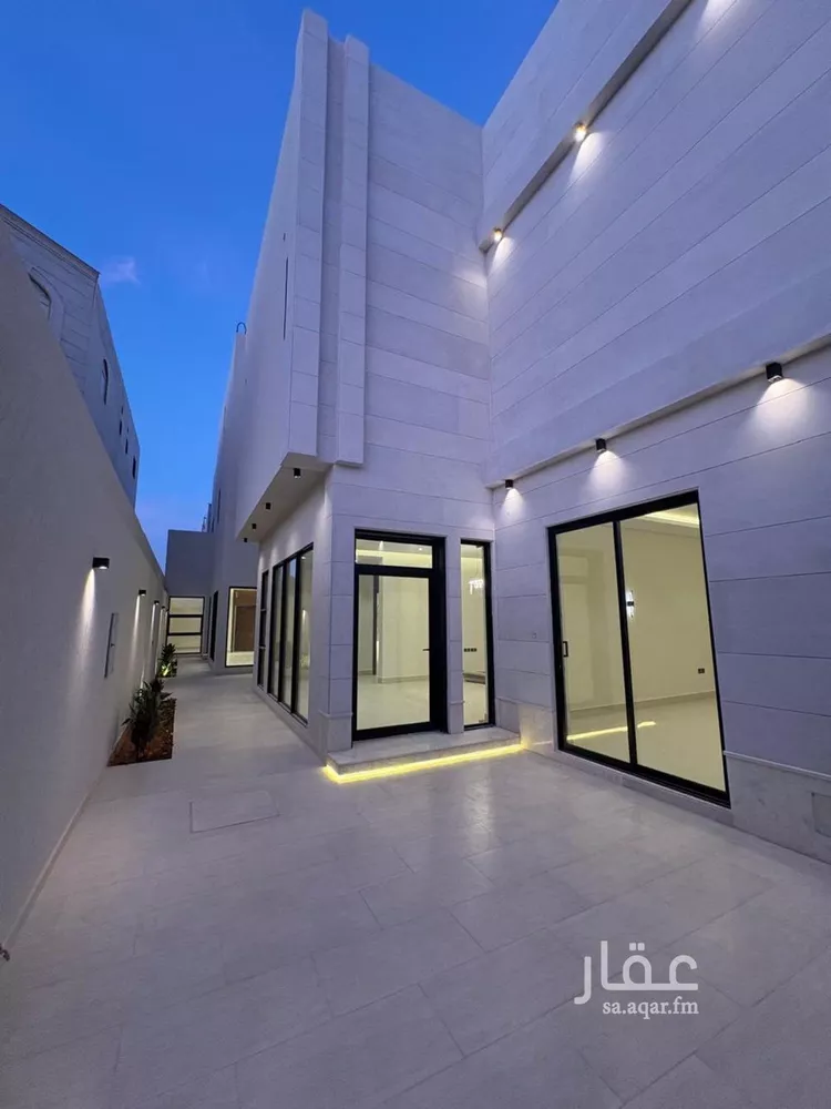 فيلا للبيع في شارع عمر بن يوسف المقرئ, حي المهدية, مدينة الرياض, منطقة الرياض صورة 2