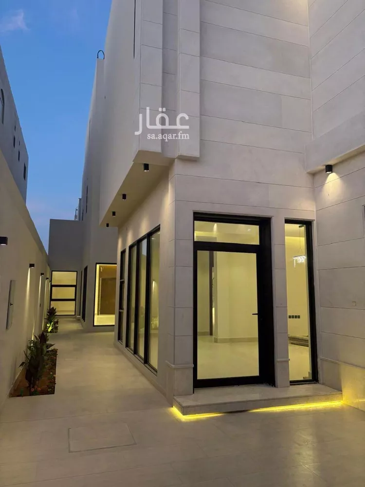 فيلا للبيع في شارع عمر بن يوسف المقرئ, حي المهدية, مدينة الرياض, منطقة الرياض صورة 4