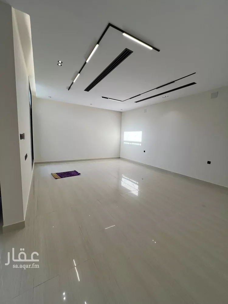 فيلا للبيع في شارع السيل الكبير, حي المهدية, مدينة الرياض, منطقة الرياض 24