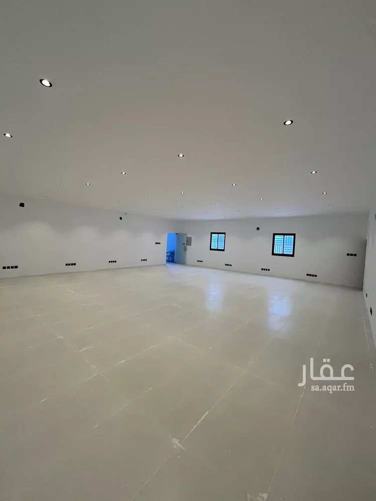 مكتب تجاري للإيجار في شارع أسعد بن زرارة, حي الروضة, مدينة الرياض, منطقة الرياض 10