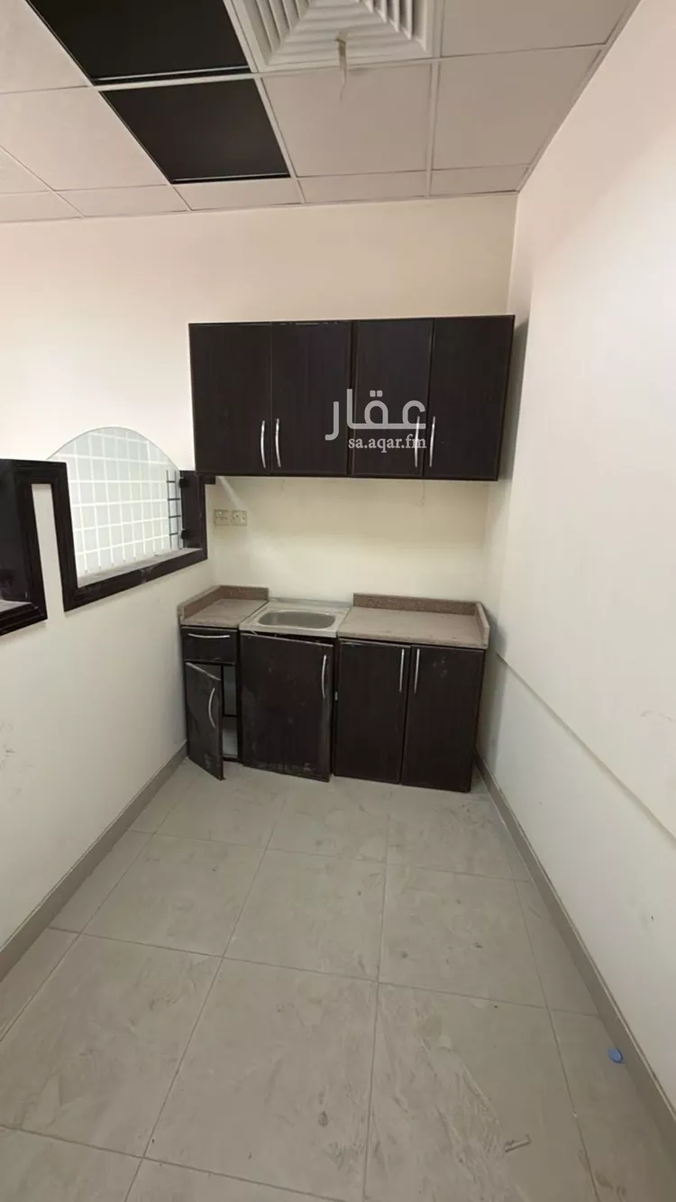 مكتب تجاري للإيجار في شارع زيد بن الخطاب, حي الملز, مدينة الرياض, منطقة الرياض صورة 5