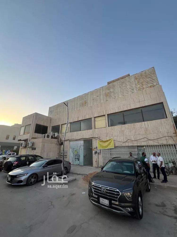 عمارة للإيجار في شارع المتنبي, حي الملز, مدينة الرياض, منطقة الرياض صورة 2
