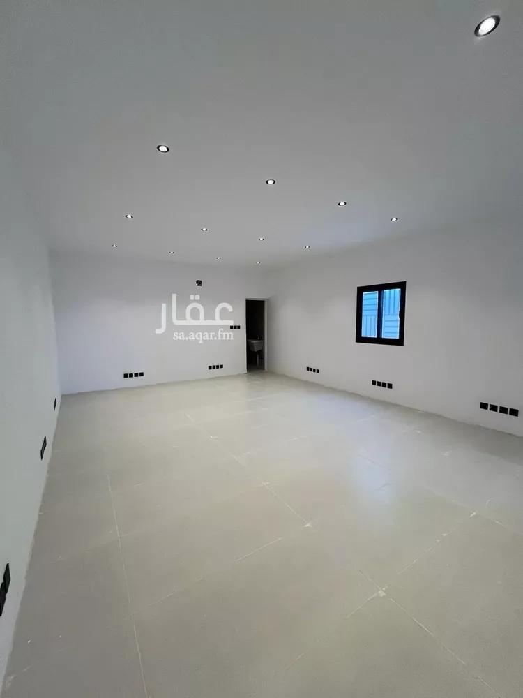 مكتب تجاري للإيجار في شارع أسعد بن زرارة, حي الروضة, مدينة الرياض, منطقة الرياض صورة 3