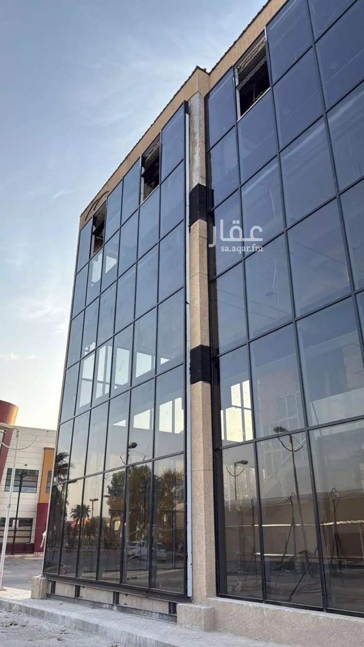 مكتب تجاري للإيجار في شارع أسعد بن زرارة, حي الروضة, مدينة الرياض, منطقة الرياض