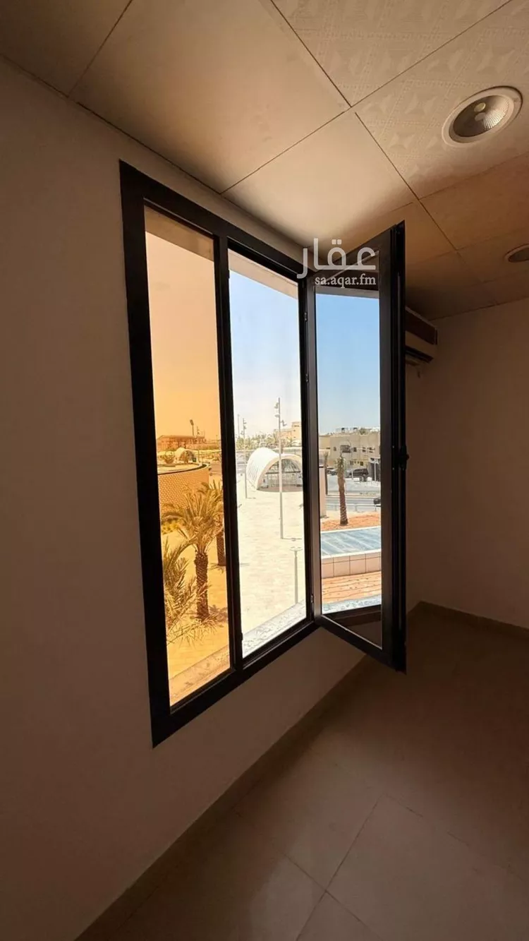 مكتب تجاري للإيجار في شارع زيد بن الخطاب, حي الملز, مدينة الرياض, منطقة الرياض