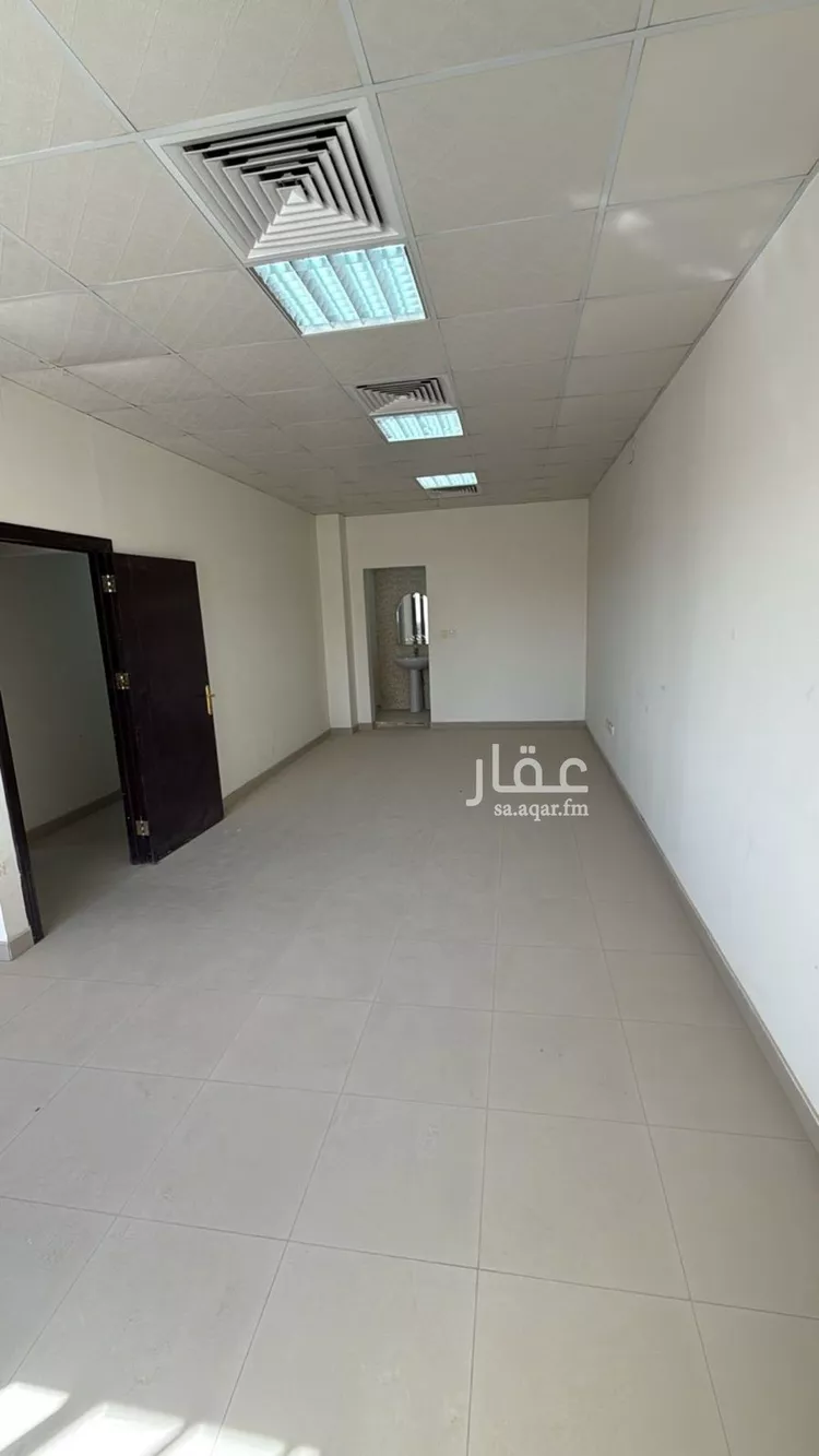 مكتب تجاري للإيجار في شارع زيد بن الخطاب, حي الملز, مدينة الرياض, منطقة الرياض صورة 3