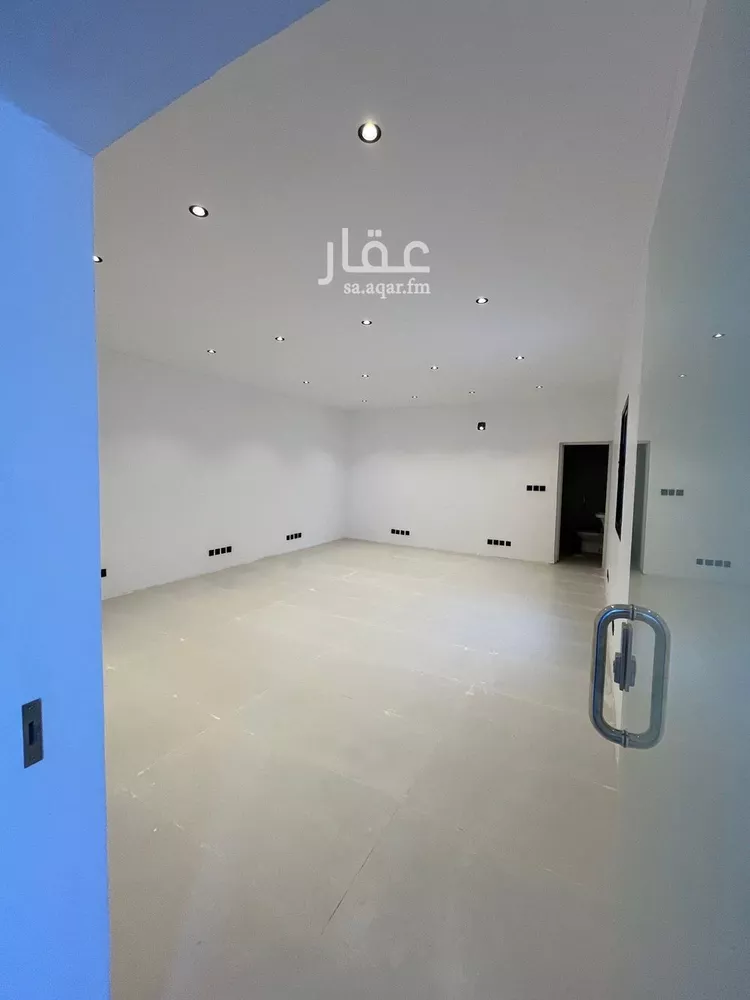 مكتب تجاري للإيجار في شارع أسعد بن زرارة, حي الروضة, مدينة الرياض, منطقة الرياض