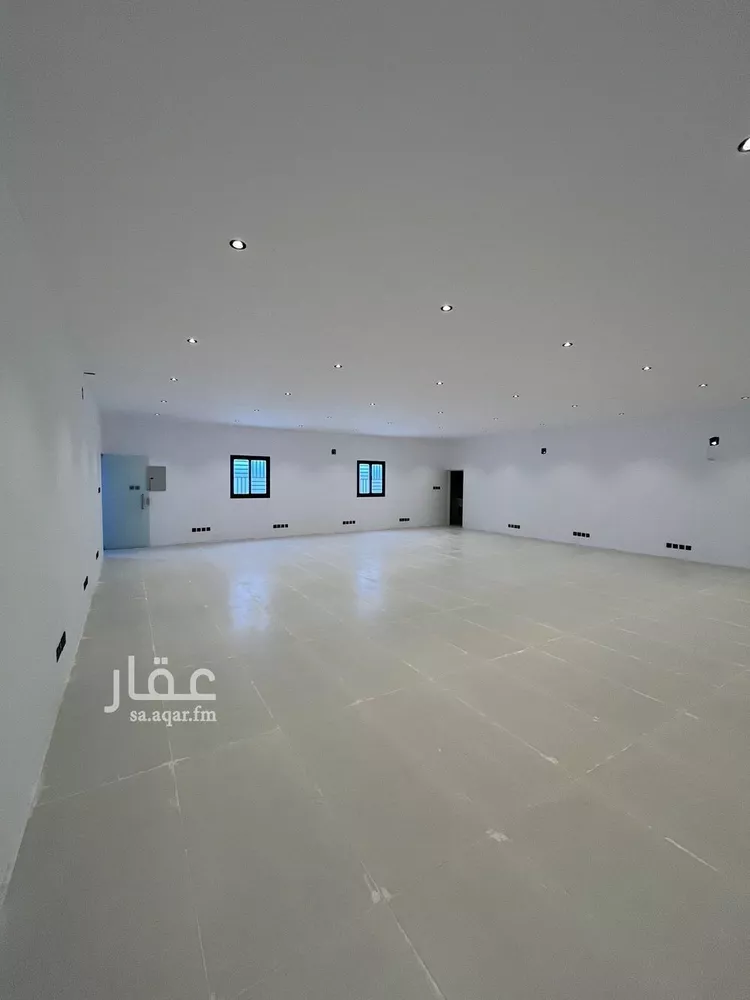 مكتب تجاري للإيجار في شارع أسعد بن زرارة, حي الروضة, مدينة الرياض, منطقة الرياض