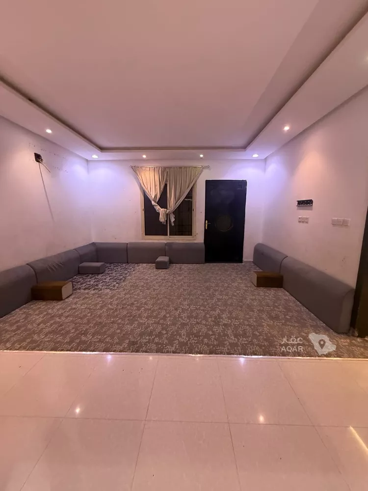 Floor for Rent in Riyadh Tuwaiq 3