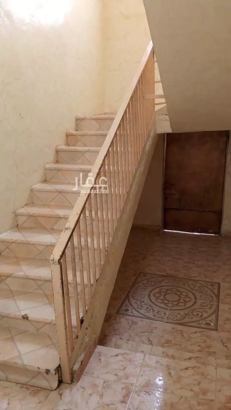 فيلا للبيع في شارع رفاعة بن رافع, حي العريجاء الغربي, مدينة الرياض, منطقة الرياض صورة 3