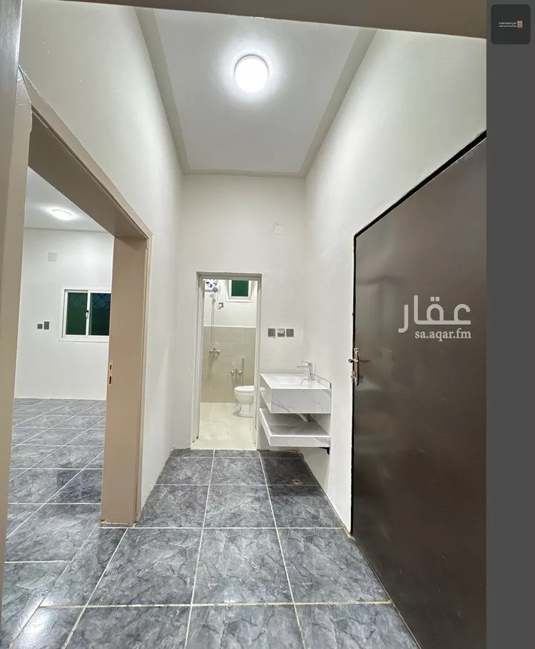 شقة للإيجار في شارع مكة المكرمة, حي العزيزية, مدينة حائل, منطقة حائل 1 صورة