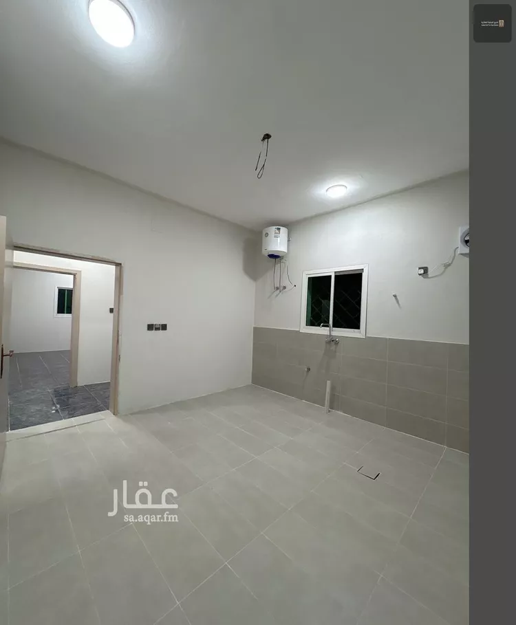 شقة للإيجار في شارع ابن مجاهد, حي العزيزية, مدينة حائل, منطقة حائل صورة 4