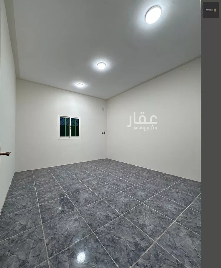 شقة للإيجار في شارع مكة المكرمة, حي العزيزية, مدينة حائل, منطقة حائل صورة 4