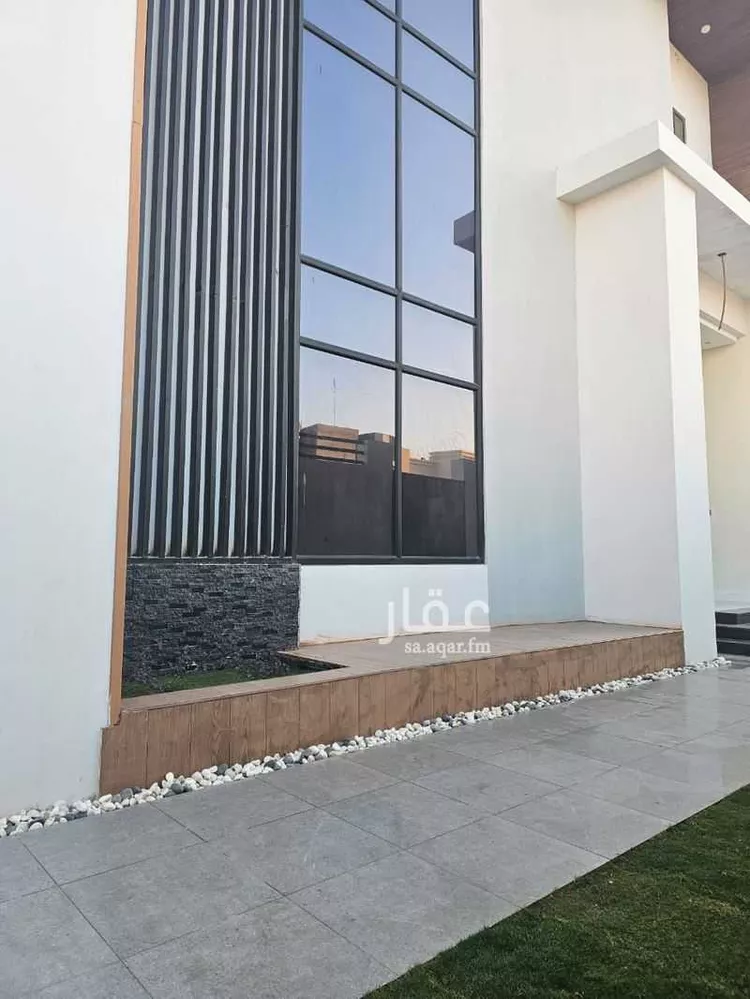 فيلا للبيع في شارع احمد البرقي, حي النهضة, مدينة الدمام, المنطقة الشرقية 8