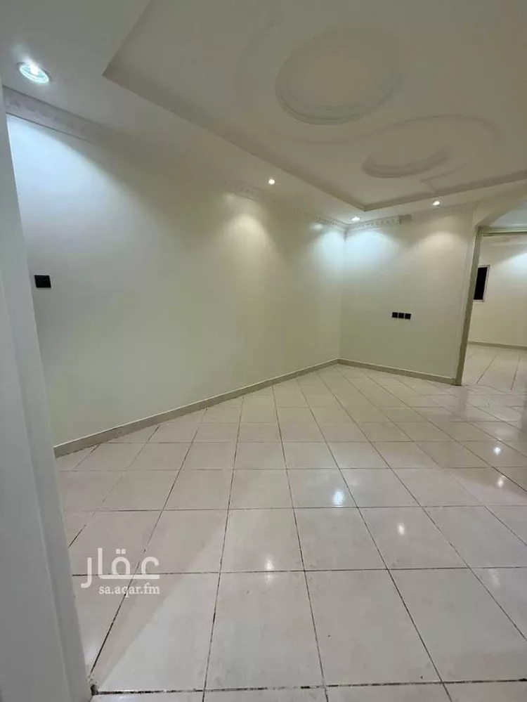 شقة للإيجار في شارع حسين بن مروان ، حي العريجاء الغربي ، الرياض ، منطقة الرياض