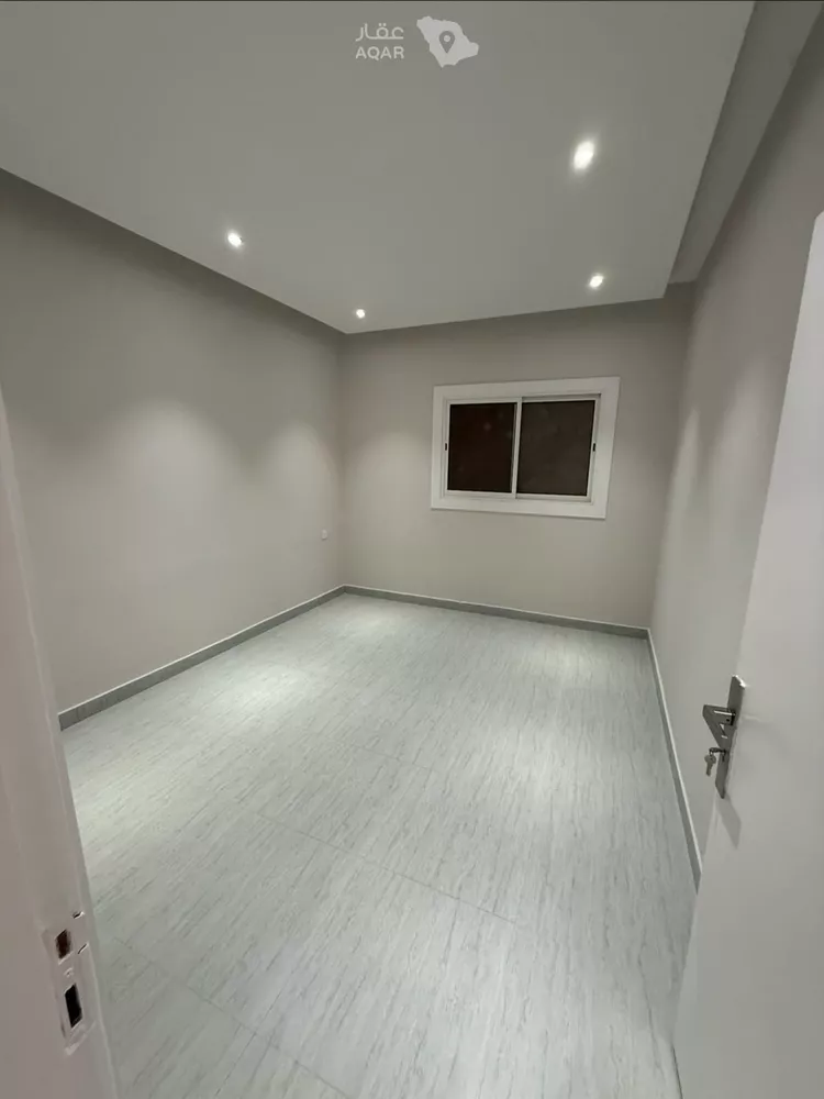 Floor for Rent in Riyadh Al Malqa 6