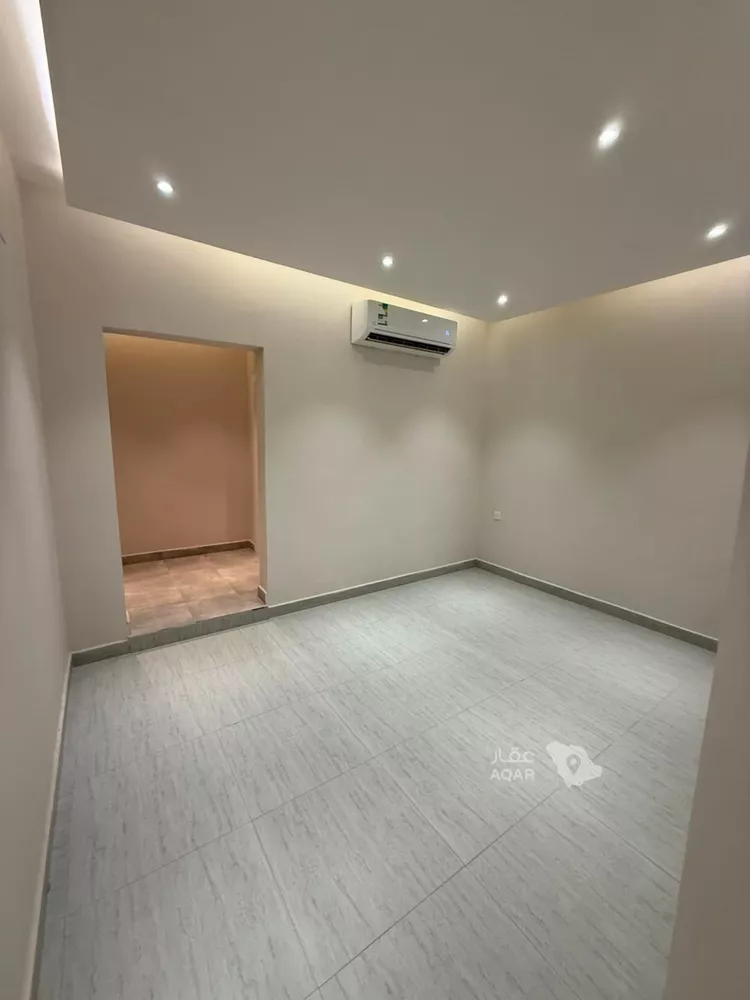 Floor for Rent in Riyadh Al Malqa 11