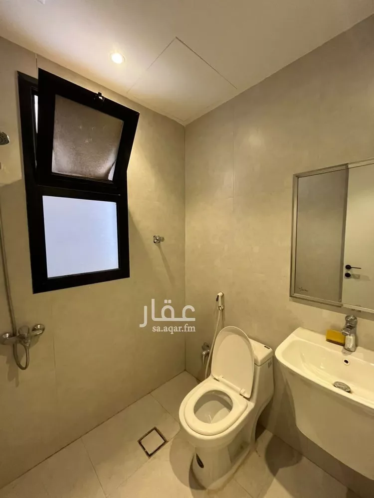 شقة للإيجار في شارع الامام عبدالله بن ثنيان ال سعود, حي الضباط, مدينة الرياض, منطقة الرياض 6