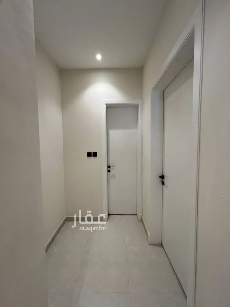 شقة للإيجار في شارع الامام عبدالله بن ثنيان ال سعود, حي الضباط, مدينة الرياض, منطقة الرياض 11