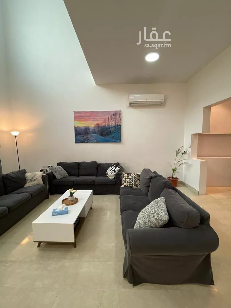 فيلا للإيجار في شارع تميم بن مر, حي المرسلات, مدينة الرياض, منطقة الرياض صورة 2