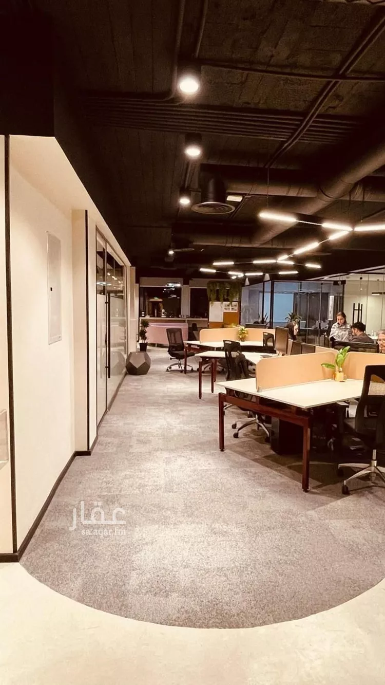 مكتب تجاري للإيجار في شارع الامير محمد ابن عبدالعزيز, حي العليا, مدينة الرياض, منطقة الرياض صورة 2