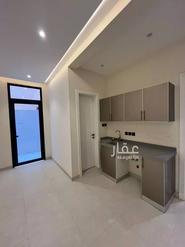 شقة للإيجار في شارع الامام عبدالله بن ثنيان ال سعود, حي الضباط, مدينة الرياض, منطقة الرياض صورة 4