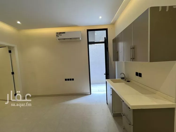 شقة للإيجار في شارع الامام عبدالله بن ثنيان ال سعود, حي الضباط, مدينة الرياض, منطقة الرياض 20