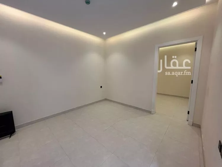 شقة للإيجار في شارع الامام عبدالله بن ثنيان ال سعود, حي الضباط, مدينة الرياض, منطقة الرياض 25
