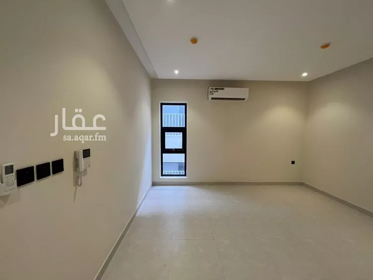 شقة للإيجار في شارع الامام عبدالله بن ثنيان ال سعود, حي الضباط, مدينة الرياض, منطقة الرياض 7
