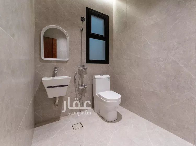 دور للبيع في شارع المطارفة, حي العقيق, مدينة الرياض, منطقة الرياض صورة 3